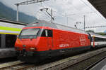 Re 460 025-0 wartet am 09.07.2025 beim Bahnhof Interlaken Ost.