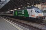 Werbelok 460 001 schiebt einer IC aus Olten am 30 Dezember 2018.