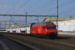 Re 460 093-8 durchfährt am 23.03.2026 den Bahnhof Rothrist.