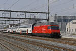 Re 460 049-0 durchfährt am 09.03.2026 den Bahnhof Rupperswil.
