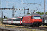 Re 460 067-2 durchf�hrt am 16.07.2026 den Bahnhof Pratteln.
