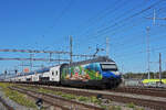 Re 460 087-0 mit der Lidl Schweiz Werbung durchf�hrt am 06.10.2026 den Bahnhof Muttenz.