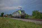 Der 42013, Wanne-Eickel Wst - Gallarate wurde am 05.06.2018 kurz nach Buggingen fotografisch festgehalten. Zuglok ist 475 403.