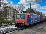 SBB Cargo 482 008-0 mit Containerwagen Richtung Norden, am 06.04.2021 in Göttingen.