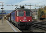 SBB - Lok Re 6/6  620 012-8 vor Güterzug bei der Durchfahrt im Bhf.
