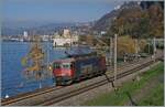 Beim Château de Chillon ist die SBB Re 6/ 11678 (Re 620 078-6 )  Bassersdorf  als Lokzug auf dem Weg in Richtung Lausanne.


14.. November 2024