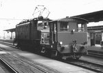 SBB: Bahnhof Solothurn-HB anfangs der 70er-Jahre: Eine Ae 3/6 I mit einem Tm am Hacken bei einem kurzen Zwischenhalt.
Foto: Walter Ruetsch