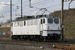 Lok 412 002-8 der EDG durchfährt am 23.02.2023 solo den Bahnhof Pratteln.