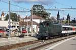 Ae 4/7 10976 von SBB HISTORIC.
Am 16. November 2019 wurden der Schul- und Erlebniszug bestehend aus den Wagen

X   60 85 9970 929-2
X   60 85 9970 928-4
X   60 85 9970 927-6
X   60 85 9970 302-2
X   60 85 9933 821-7
SRm 50 85 8595 000-7

mit der Ae 4/7 10976 von Genève via Yverdon-les-Bains - Neuchâtel - Ins - Sugiez nach Murten überführt.
Sämtliche Aufnahmen sind in Murten entstanden.
Die Fotostellen sind öffentlich zugänglich sowie von den Bahnangestellten für diese einmaligen Aufnahmen bewilligt worden.
Foto: Walter Ruetsch