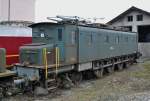 Ae 4/7 10943 wartet beim Bahnhof Sissach auf eine Revision.