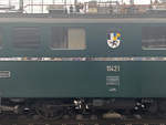 SBB Ae 6/6 Nr. 11421  Graubünden . Betriebsfähige historische Gotthard-Kantonslokomotive steht im Bahnhof Bern, 17. Okt. 2020