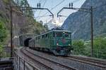 Ae 6/6 11411  Zug  auf der Unteren Meienreussbrücke auf dem Weg nach Göschenen am Vormittag des 18.09.2021.