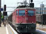 SBB - Ae 6/6 11464 vor Gterzug bei der Durchfahrt im Bahnhof Mgenwil am 23.05.2011