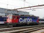 SBB - Ae 6/6  610 482-2 im Bahnhofsareal von Rapperswil am 01.03.2012