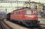Rangieren mit einer Re 6/6 am 27.3.1990 im Bahnhof Luzern.