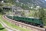 Ae 8/14 11801 ist mit einem Sonderzug anlässlich der Gotthard Bahntage auf dem Weg in Richtung Göschenen.