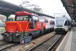 ROMANSHORN (Kanton Thurgau), 04.10.2012, Ee 922 002-1 als Rangierlok im Bahnhof Romanshorn; rechts 767-9 als S7 nach Rorschach