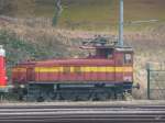 Ex PTT Rangierlok Ee 3/3 7 abgestellt im Bahnhof Payerne am 26.02.2011