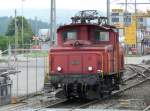 SBB - Ee 3/3 16396 in Lupfig am 20.06.2010 .. Fotostandpunkt aus  Vorbeifahrender Dampfextrazug..