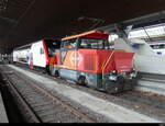 SBB - Rangierlok 922 010-4 mit Steuerwagen Bt 50 85 26-94 900-5 im HB Zürich am 22.01.2023
