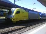 Eine Siemens Dispolok ES 64 U2 095/ D BR 182 steht mit einen Testzug, den sie den ganzen Tag auf der Rheintallinie Sargans-Landquart hin und her pendelte im Bahnhof Landquart. Am 09.07.08