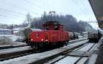 Die Ee 3/3 16454 ist am 28.01.13 in Menznau f�r Rangierarbeiten unterwegs.