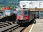 SBB - 620 086-9 + Re 4/4 bei der durchfahrt im Bahnhof Arth-Goldau am 29.05.2014