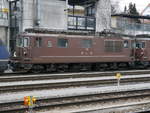 BLS - Re 4/4 181 abgestellt im Bahnhof von Spiez am 25.02.2018