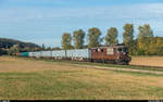 BLS Re 4/4 191  Reichenbach , vermietet an die CJ, am 12. Oktober 2018 mit einem Zuckerrüben-Leerzug kurz vor Alle. Am Zugschluss die Ee 936 153.