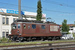 Re 425 172 der BLS durchfährt den Bahnhof Pratteln. Die Aufnahme stammt vom 12.09.2019.