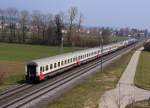 SBB/B: SBB-Wagen in Belgien, B-Wagen in der Schweiz. Gleich mehrere belgische Wagen waren in einem Sonderzug eingereiht am 2. April 2013 mit der BLS Re 425 188 zwischen Grenchen und Solothurn unterwegs.
Foto: Walter Ruetsch  