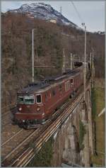 Kurz vor Preglia, auf dem 82 m langen Viadukt von Preglia an der Simplon Südrampe konnte ich diese beiden BLS Re 4/4 mit einem Güterzug Richtung Süden fotografieren.
27. Jan. 2015