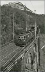 Kurz vor Preglia, auf dem 82 m langen Viadukt von Preglia an der Simplon Südrampe konnte ich diese beiden BLS Re 4/4 mit einem Güterzug Richtung Süden fotografieren.
27. Jan. 2015