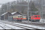 TEE-Classics Re 4/4 I 10034 und DSF Bt 274 (ex-TPF) und De 4/4 111 (ex-CJ) stehen am 14. Januar 2017 im Depotareal des DSF in Koblenz.