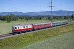 Sonderzug zum Gotthelfmärit mit TEE Re 4/4 I 10034, aufgenommen bei Herzogenbuchsee am Morgen des 11.06.2022. Danke dem Lokführer für den Gruss.