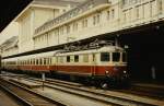 Re 4/4 I 10034 am 25. September 1981 mit TEE Rheingold im Bahnhof Lausanne.