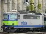 bls - Re 4/4 420 501-9 (ex SBB Re 4/4 11110) im Bahnhof von Spiez am 24.05.2008