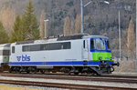 Re 420 504-3 ist beim Bahnhof Interlaken Ost abgestellt.