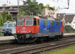 Swiss Rail Traffic AG (SRT).
Die SRT Re 421 374-0, ehemals SBB, als Lokzug unterwegs in Rheinfelden am 21. September 2021.
Im Fuhrpark von SRT hat die Re 421 374-0 die Rem 487 001 abgelöst.
Foto: Walter Ruetsch