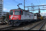 Sersa - Re 4/4  420 503 unterwegs im Bahnhof von Ostermundigen am 19.02.2022 ...