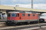 Am 25.05.2020 schleppt die Re 420 197-6 den Versuchszug ICE S 410 102-6 von Bellinzona zum badischen Bahnhof.