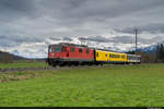 Am 11.03.2021 ist SBB Re 420 138-0 mit X 60 85 99-90 108-9 und BDt 50 85 82-33 990-1 als Messzug im Gürbetal unterwegs und konnte hier bei Mühlethurnen aufgenommen werden.