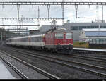 SBB - Re 4/4 420 144 unterwegs bei der durchfahrt in Rupperswil am 06.10.2021
