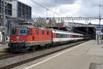 Die Re 420 036-4 verlässt den Bahnhof Zürich-HB mit dem IC nach Stuttgart bis Singen am 5.
