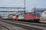 Doppeltraktion, mit den Loks 420 325-3 und 420 257-8 durchfährt den Bahnhof Rupperswil. Die Aufnahme stammt vom 01.07.2022.
