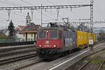 Re 420 346-9 durchfährt am 26.01.2023 den Bahnhof Rupperswil.