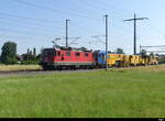 SBB - 420 341 mit Baumaschinen unterwegs bei Lyssach am 18.06.2023