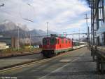 Re 4/4'' 11200 mit einem REX (Rheintal Express) nach St.Gallen am 27.11.09 in Sargans.