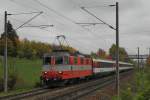 Kurz nach der Übernahme der Wagen in Singen befindet sich Re 4/4 II 11108 am 10.10.2015 mit dem IC 187 auf der Fahrt nach Zürich.