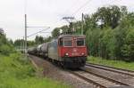 Am 2.Juni 2013 war SBBC 421 397 mit einem Kesselwagenzug bei Marienborn auf dem Weg Richtung Osten.